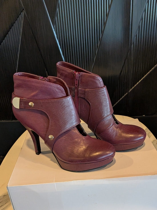 Unlisted by Kenneth Cole Shoes - UNLISTED By Kenneth Cole Women’s Burgundy Ankle Booties with Strap Detail